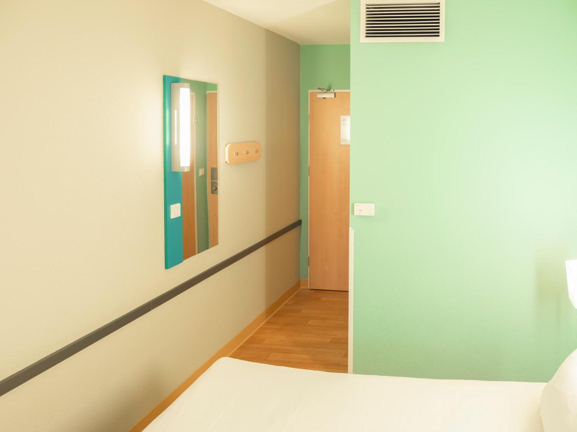 Ibis Budget Krakow Bronowice Eksteriør bilde